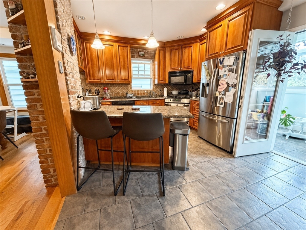 727 East 3rd Street, Unit 1 Boston, MA 02127 - Photo 4 of 21