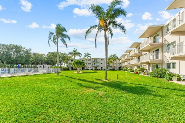 $5,500 | 311 East Ocean Avenue, Unit 103, Lantana, FL 33462