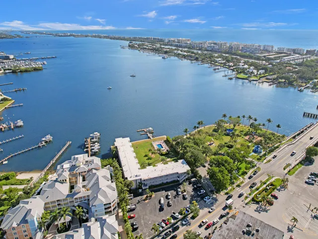 $5,500 | 311 East Ocean Avenue, Unit 103, Lantana, FL 33462