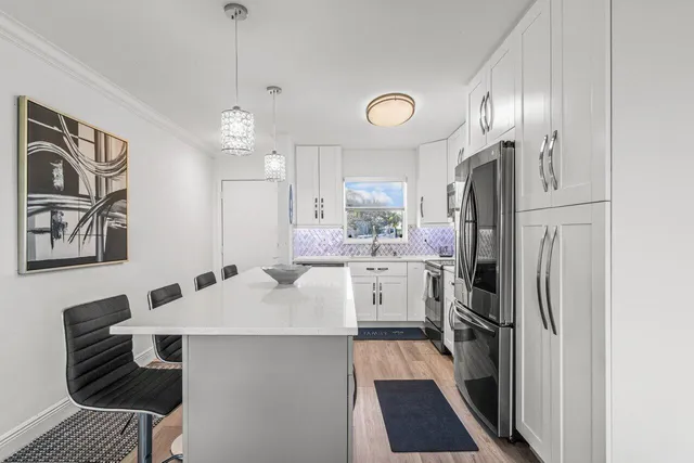 $5,500 | 311 East Ocean Avenue, Unit 103, Lantana, FL 33462