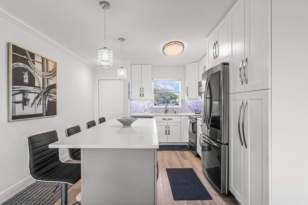 311 East Ocean Avenue, Unit 103 Lantana, FL 33462 - Photo 6 of 46 005-311EastOceanAvenue-Lantana-FL-33462-