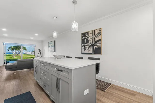 $5,500 | 311 East Ocean Avenue, Unit 103, Lantana, FL 33462