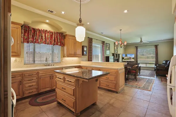 $875,000 | 2735 Bristol Lane, Lodi, CA 95242