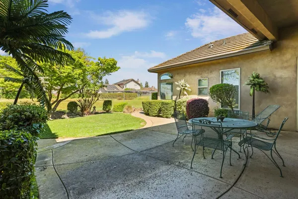 $875,000 | 2735 Bristol Lane, Lodi, CA 95242