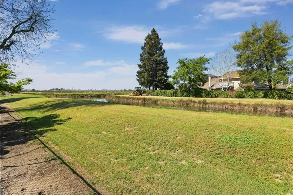 $875,000 | 2735 Bristol Lane, Lodi, CA 95242
