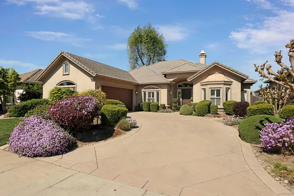 $875,000 | 2735 Bristol Lane, Lodi, CA 95242