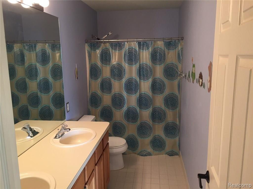 469 Arms Court Rochester Hills, MI 48307 - Photo 12 of 22