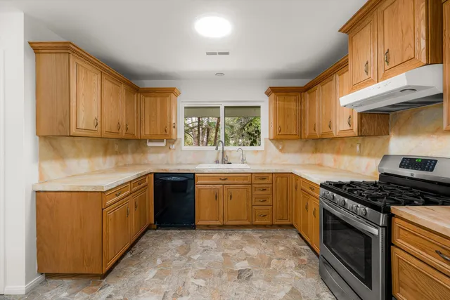 $2,995,000 | 56 La Vuelta Road, Montecito, CA 93108