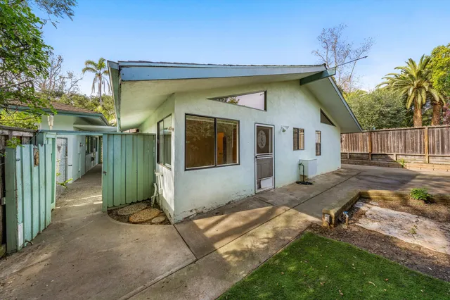 $2,995,000 | 56 La Vuelta Road, Montecito, CA 93108