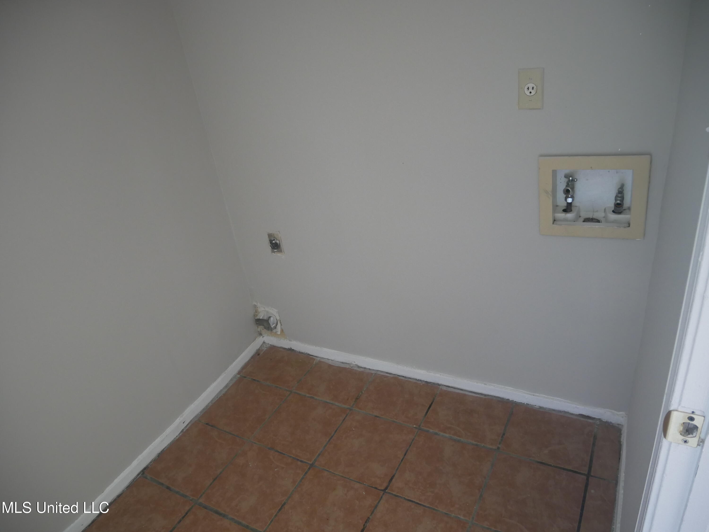 3420 Castle Drive Horn Lake, MS 38637 - Photo 22 of 26 P1090425