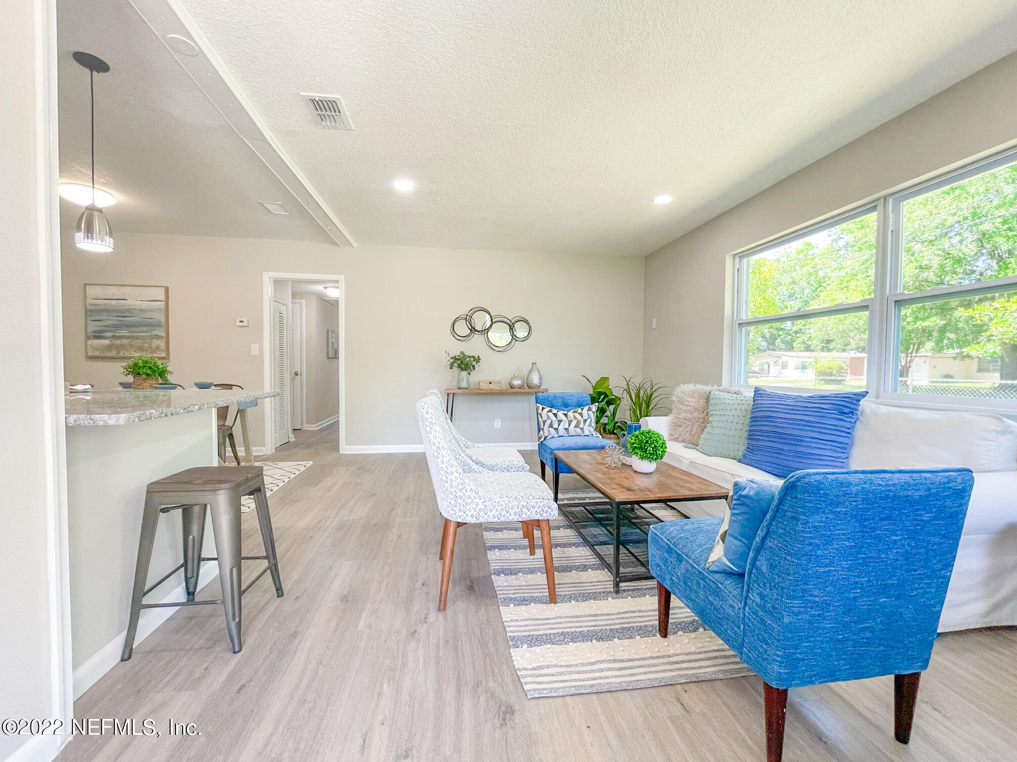 5234 Damascus Road South Jacksonville, FL 32207 - Photo 5 of 43 4 - Living