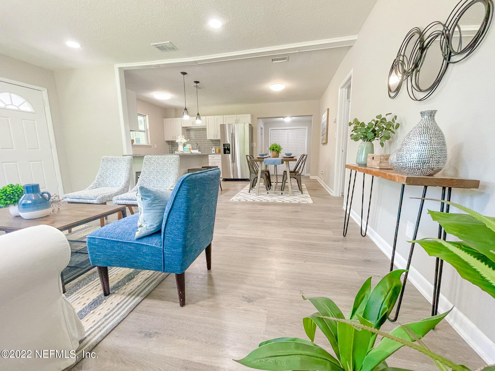 5234 Damascus Road South Jacksonville, FL 32207 - Photo 10 of 43 9 - Living