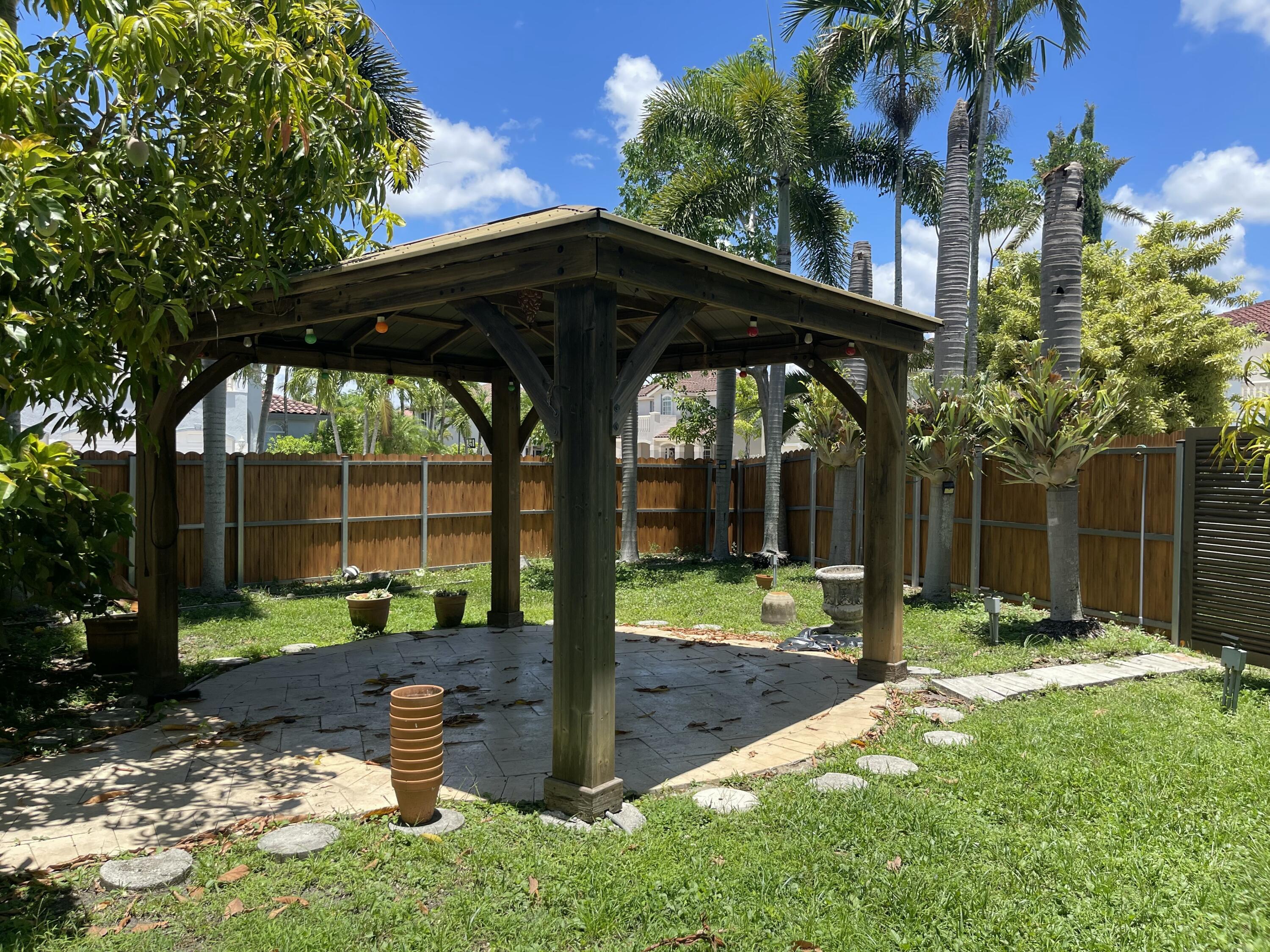 16344 Southwest 66th Street Miami, FL 33193 - Photo 12 of 29 IMG_8227