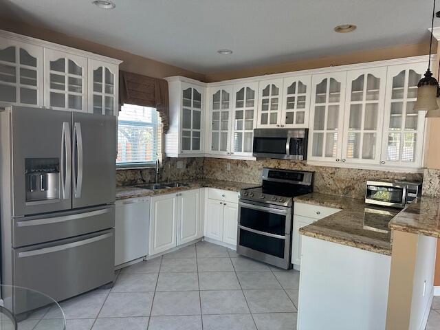 16344 Southwest 66th Street Miami, FL 33193 - Photo 20 of 29 IMG_2404