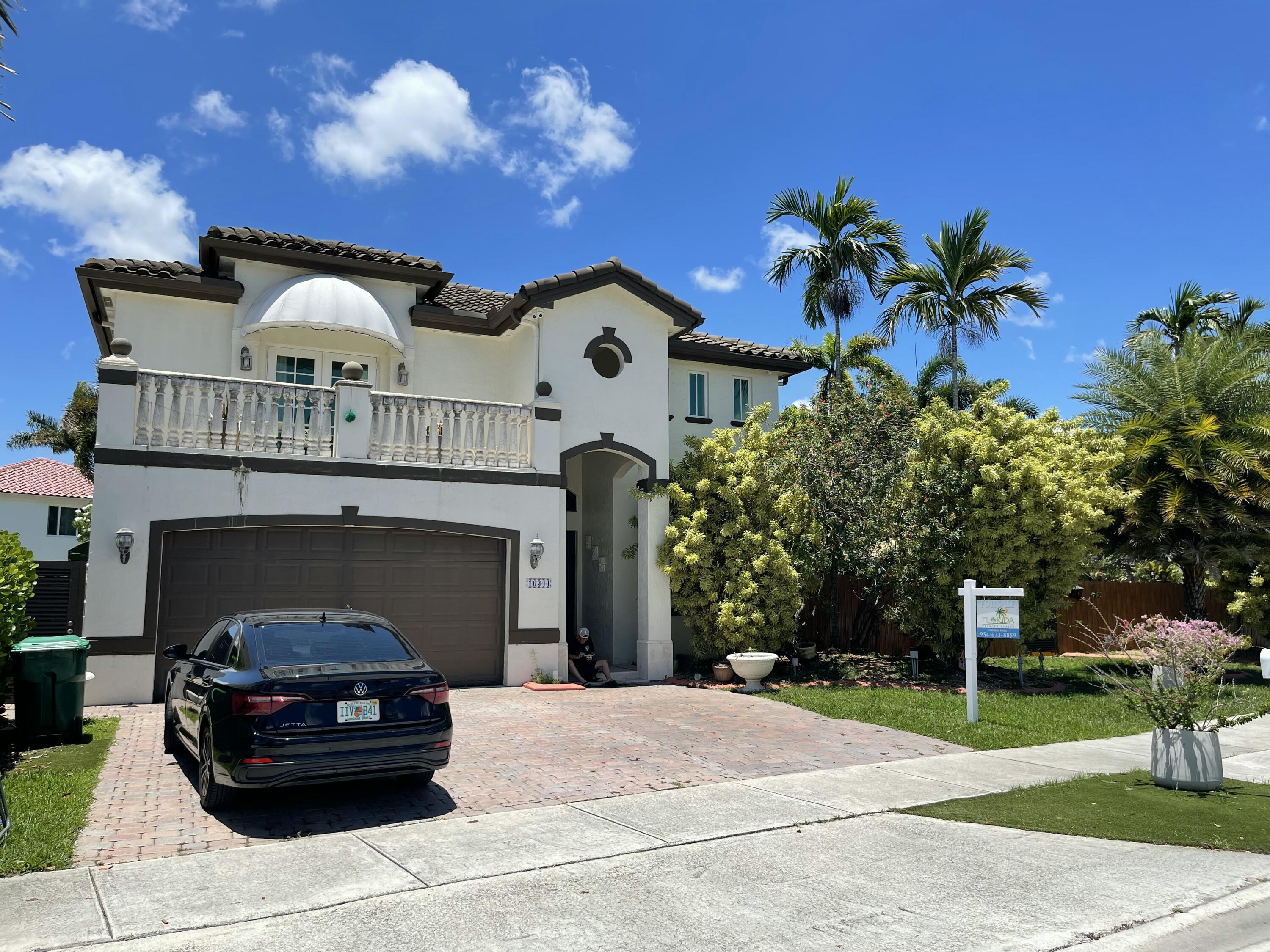 16344 Southwest 66th Street Miami, FL 33193 - Photo 2 of 29 IMG_8236