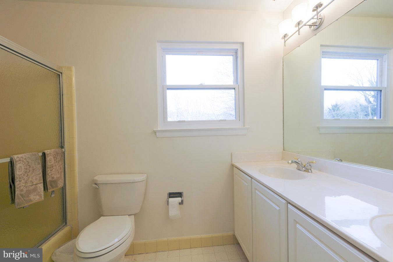 13003 Middlevale Lane Silver Spring, MD 20906 - Photo 17 of 22 Bath