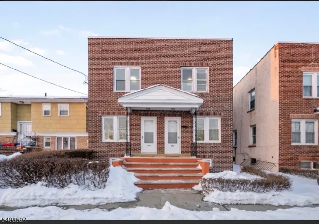 $3,200 | 895 Port Reading Avenue, Unit 2, Woodbridge, NJ 07064