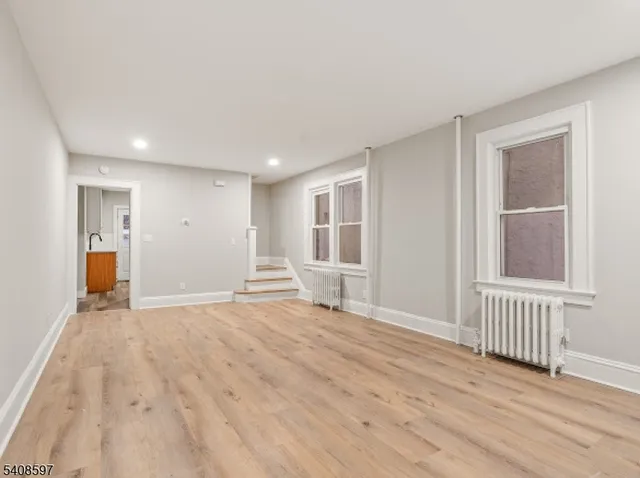 $3,200 | 895 Port Reading Avenue, Unit 2, Woodbridge, NJ 07064