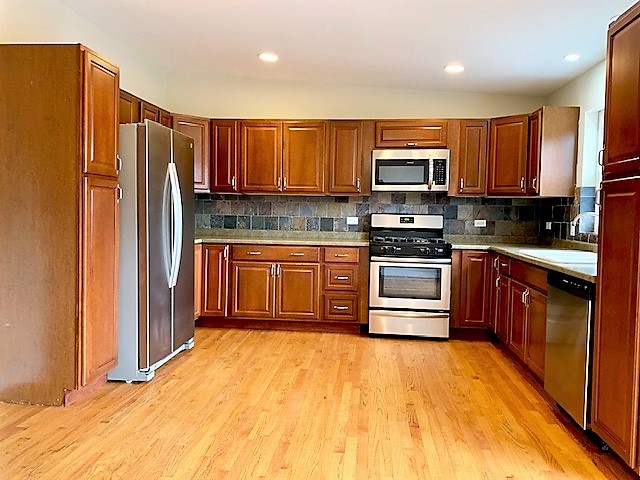 15 Evergreen Road Streamwood, IL 60107 - Photo 5 of 13