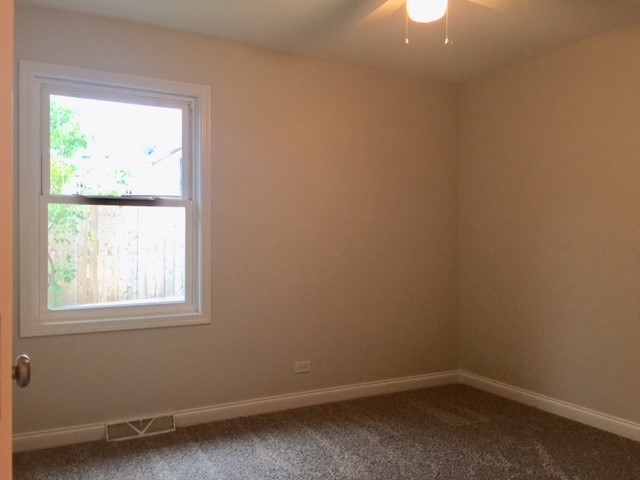 15 Evergreen Road Streamwood, IL 60107 - Photo 6 of 13