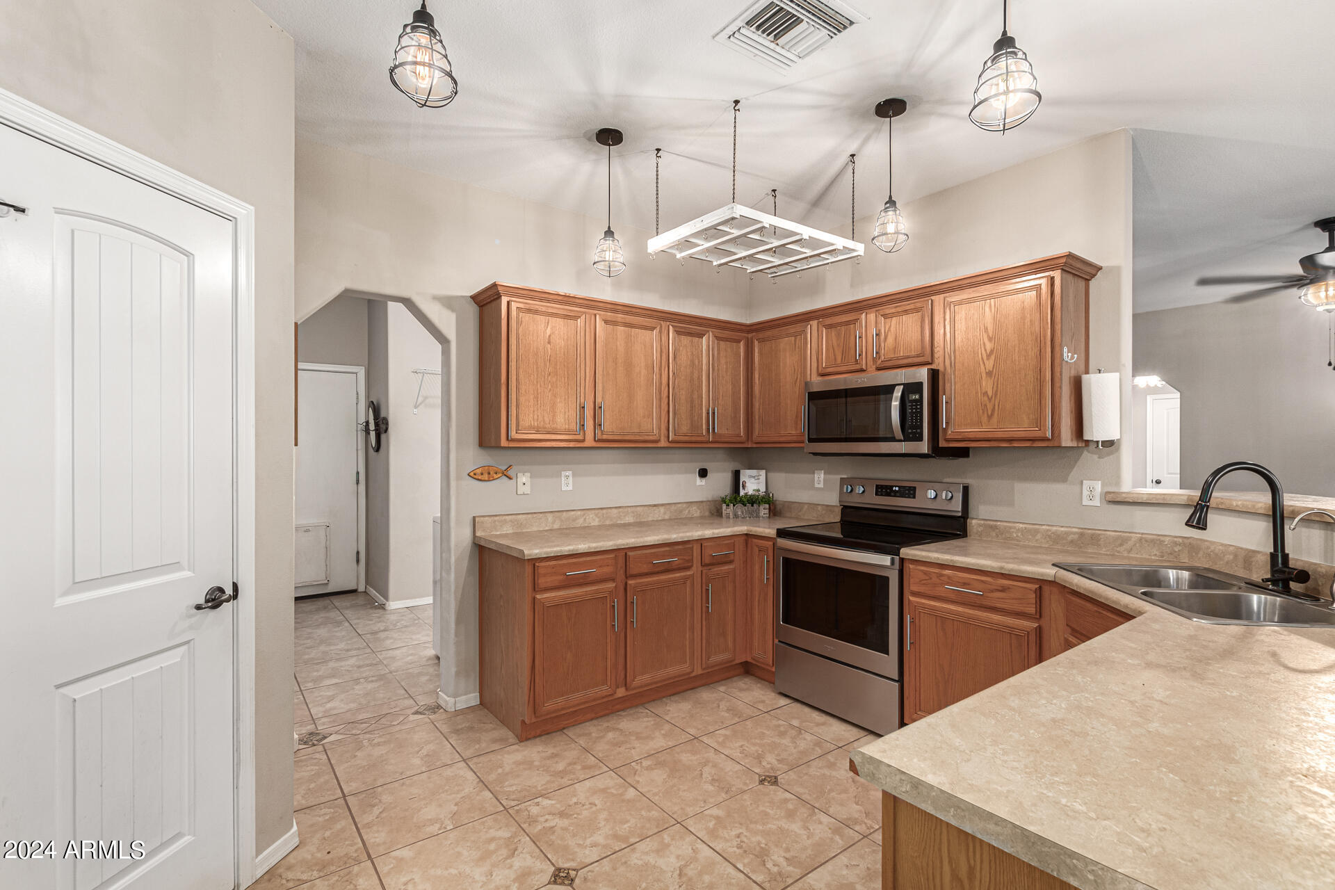 128 South Chapman Road Coolidge, AZ 85128 - Photo 6 of 29 Stainless Steel Appliances