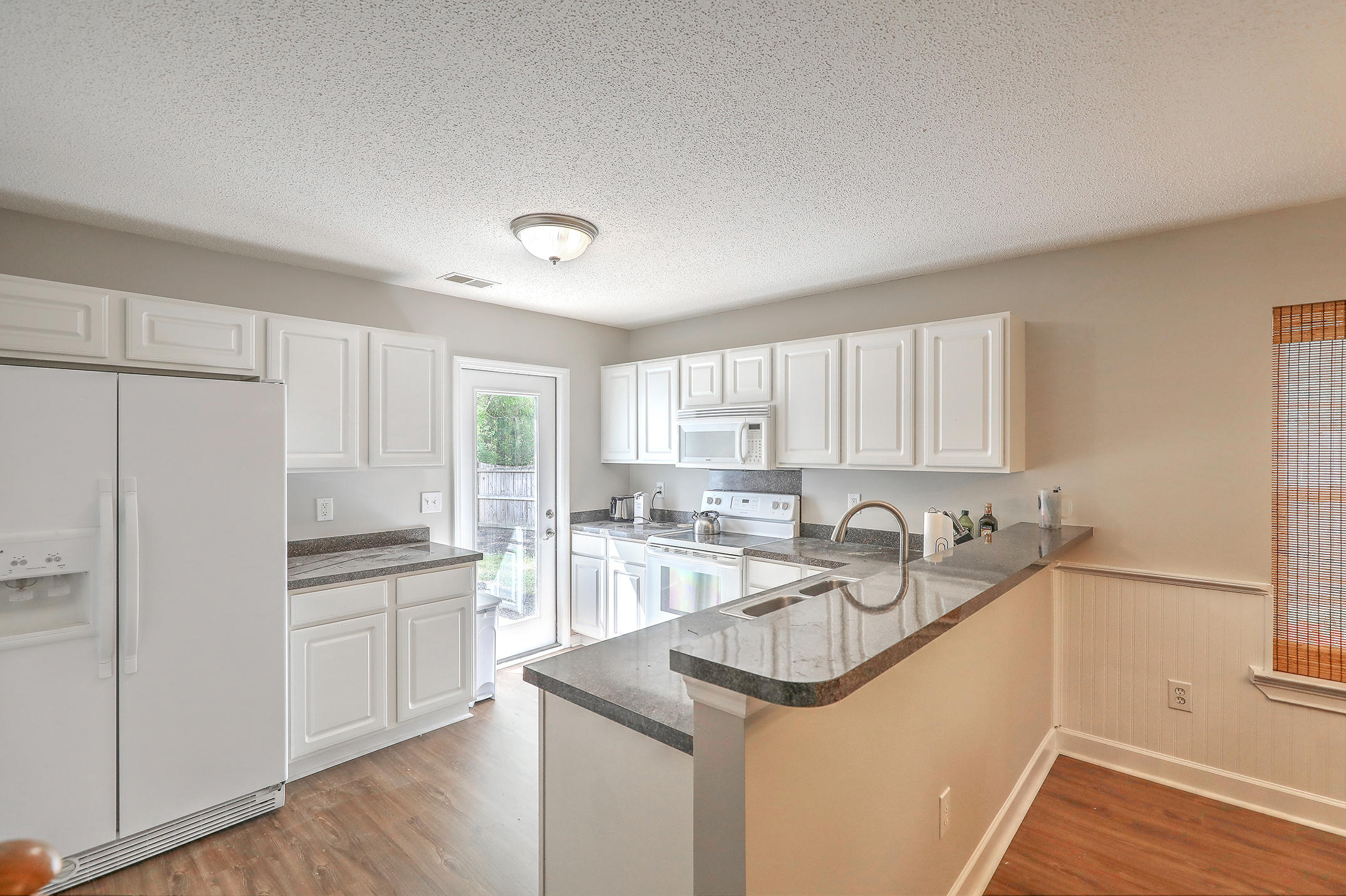 3037 Marlin Road Johns Island, SC 29455 - Photo 7 of 26 1R3A8966_7_8