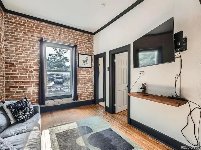 $3,495 | 3310 Gilpin Street, Denver, CO 80205