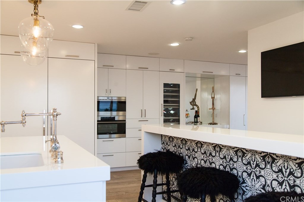 3014 Breakers Drive Corona del Mar, CA 92625 - Photo 11 of 38