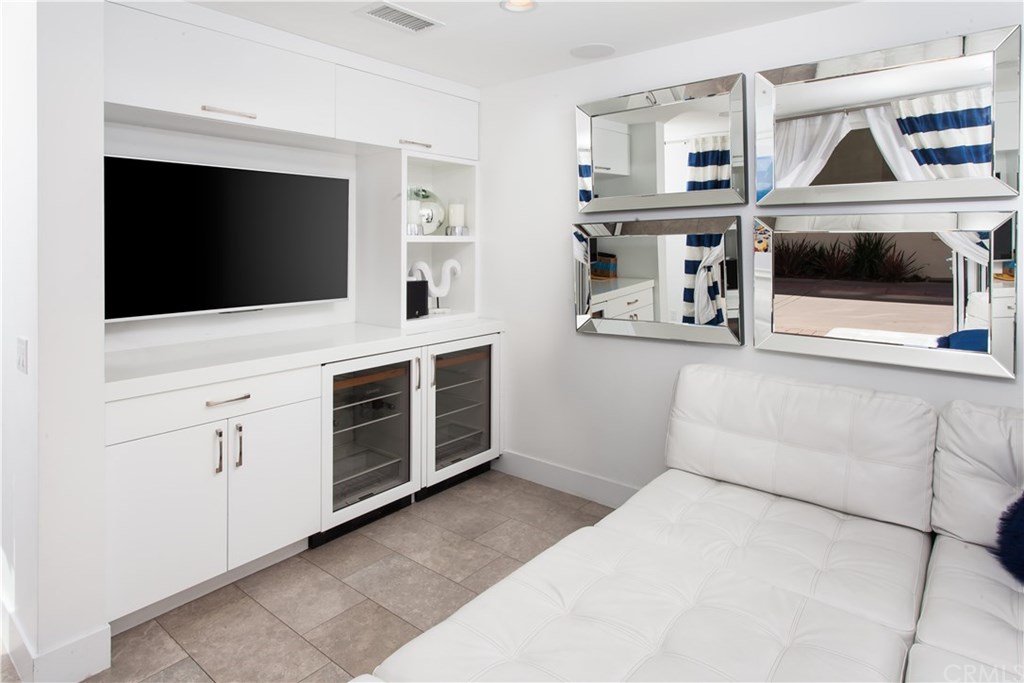 3014 Breakers Drive Corona del Mar, CA 92625 - Photo 33 of 38