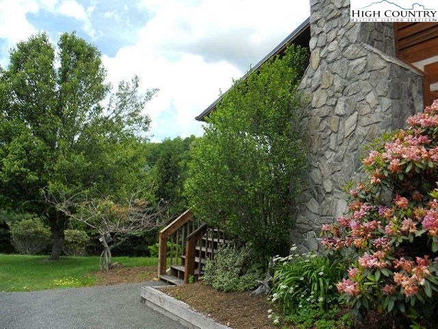 174 Shores Way Boone, NC 28607 - Photo 14 of 18 Gallery Image 14