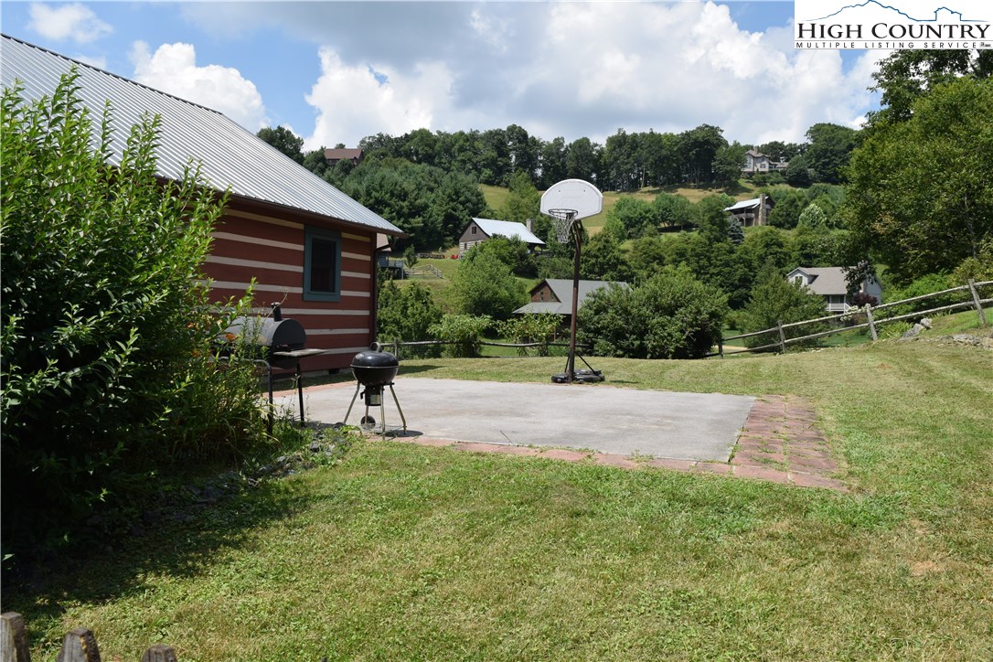 174 Shores Way Boone, NC 28607 - Photo 15 of 18 Gallery Image 15