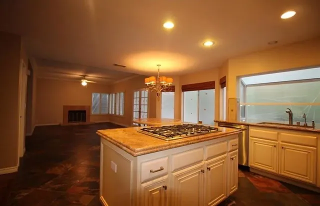 $6,500 | 2778 Delpha Court, Thousand Oaks, CA 91362