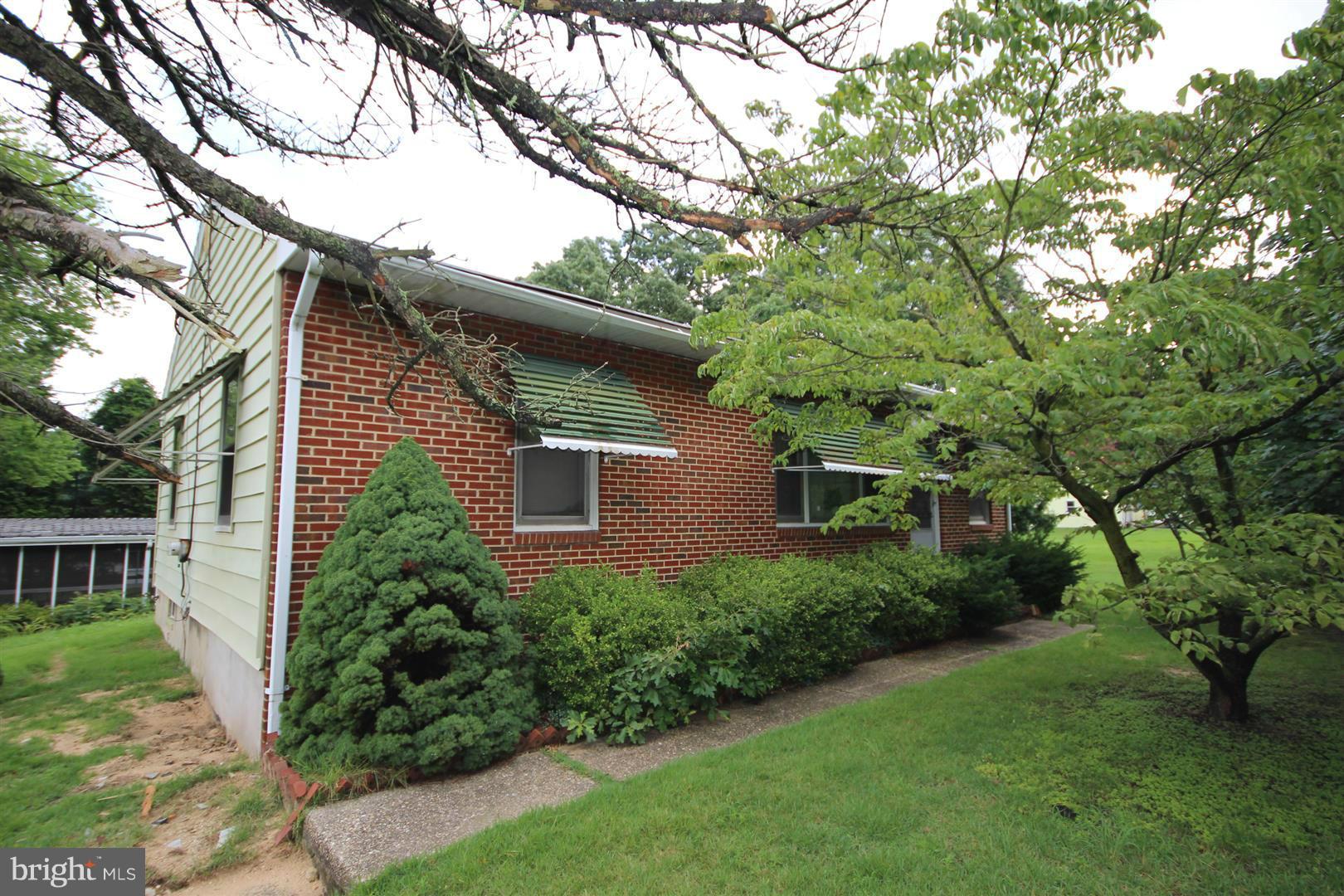 358 Mountain Road Pasadena, MD 21122 - Photo 12 of 12 Exterior (Front)