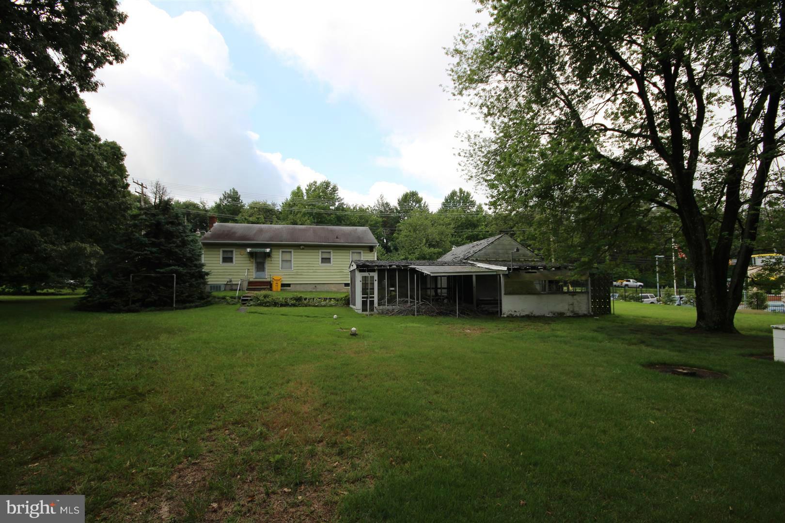 358 Mountain Road Pasadena, MD 21122 - Photo 8 of 12 Exterior (General)