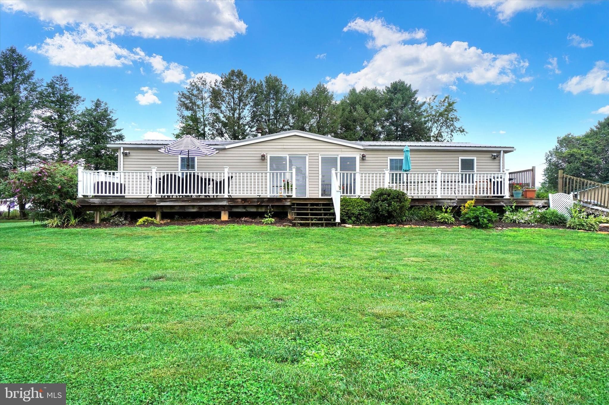 WELCOME HOME TO 1061 RICHMOND RD!