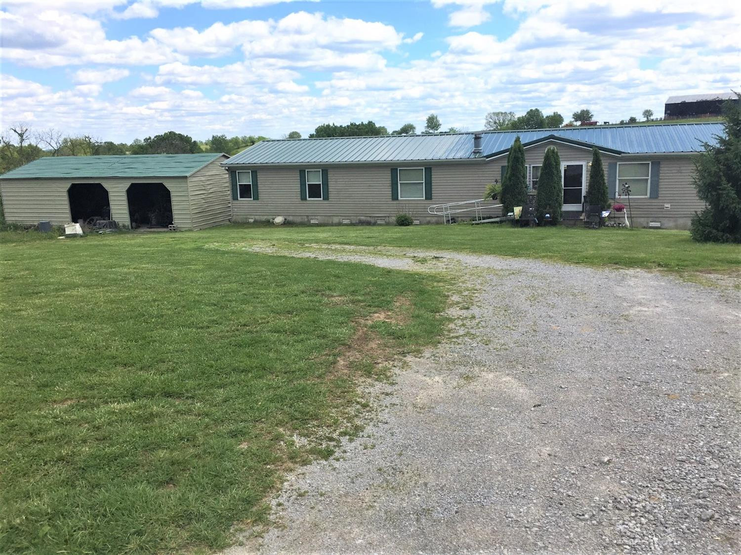 8475 Ecton Road Winchester, KY 40391 - Photo 4 of 41 Photo 4
