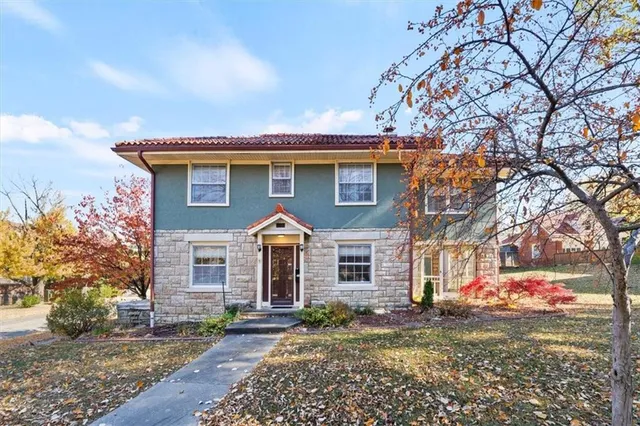 $520,000 | 5701 Wornall Road, Kansas City, MO 64113