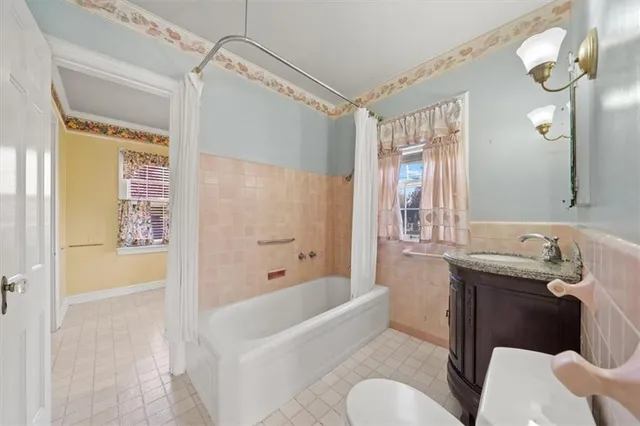 $520,000 | 5701 Wornall Road, Kansas City, MO 64113