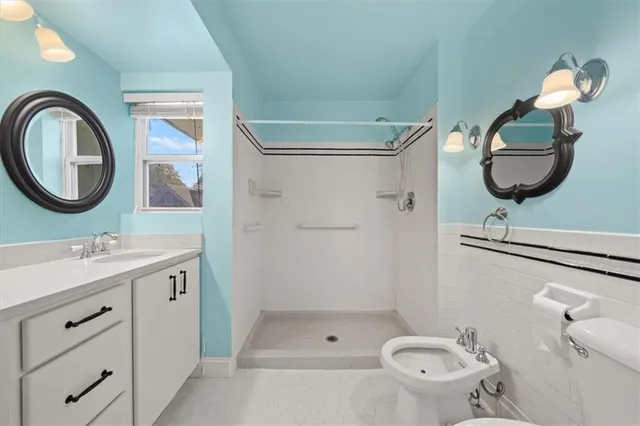 $520,000 | 5701 Wornall Road, Kansas City, MO 64113