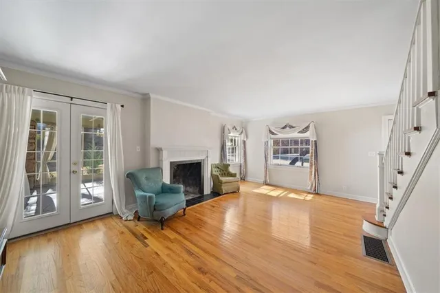 $520,000 | 5701 Wornall Road, Kansas City, MO 64113