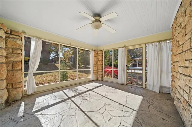 $520,000 | 5701 Wornall Road, Kansas City, MO 64113