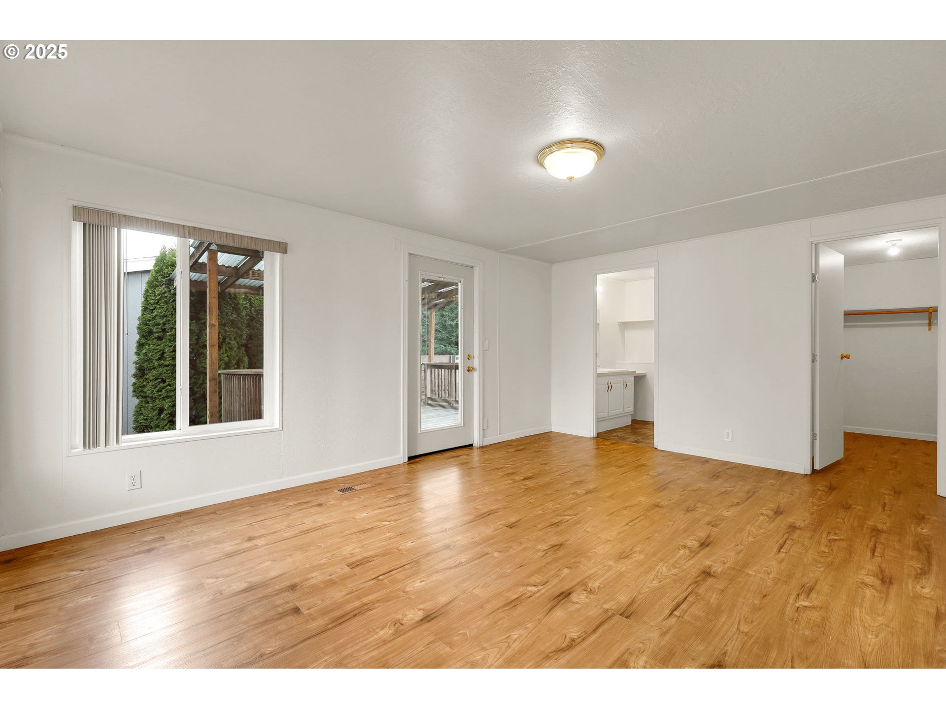 742 Filbert Avenue Eugene, OR 97404 - Photo 19 of 41 Bedroom, Owner's Suite