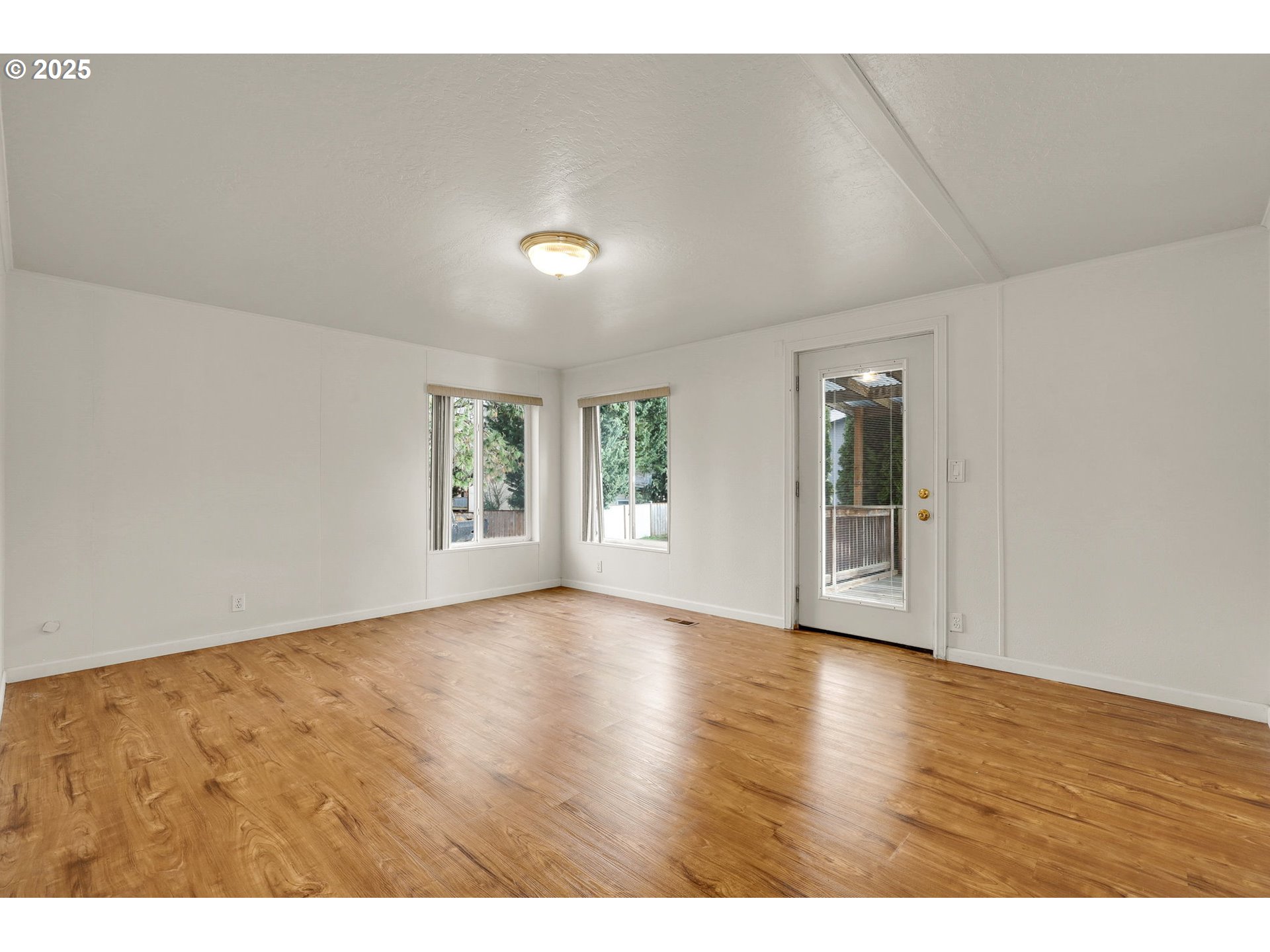 742 Filbert Avenue Eugene, OR 97404 - Photo 20 of 41 Bedroom, Owner's Suite