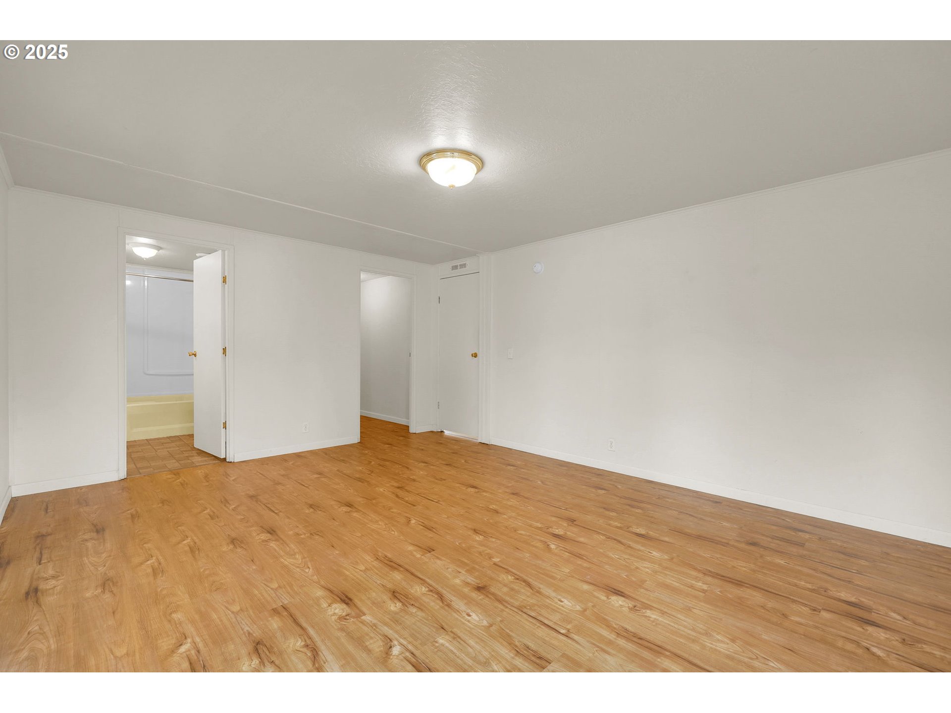 742 Filbert Avenue Eugene, OR 97404 - Photo 21 of 41 Bedroom, Owner's Suite