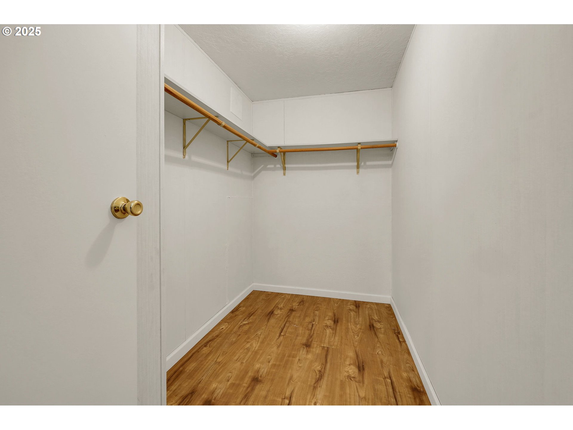 742 Filbert Avenue Eugene, OR 97404 - Photo 22 of 41 Bedroom, Owner's Suite