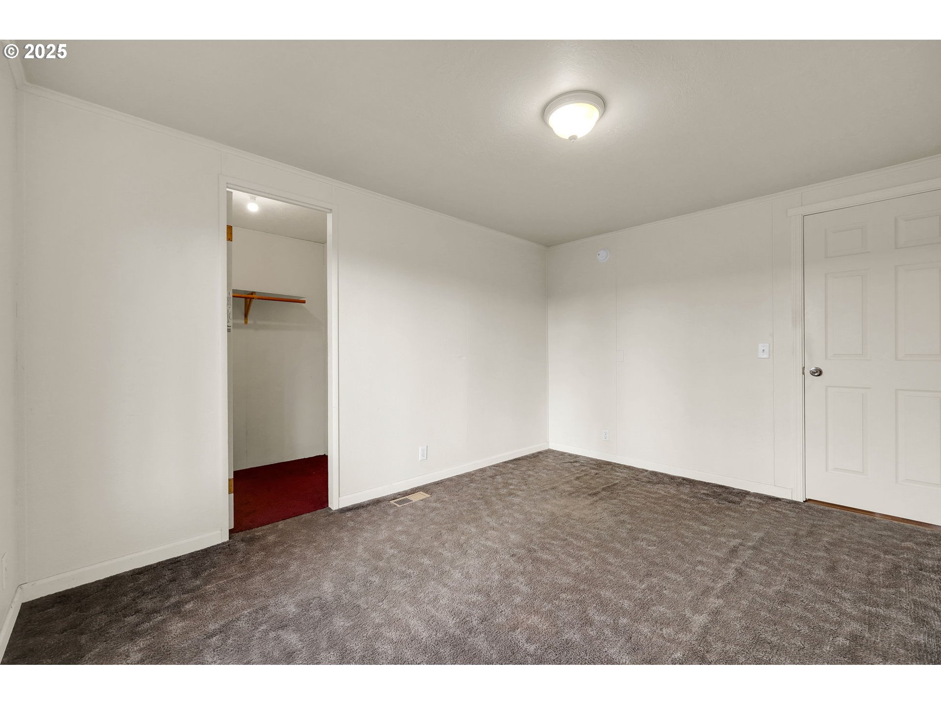 742 Filbert Avenue Eugene, OR 97404 - Photo 29 of 41 Bedroom
