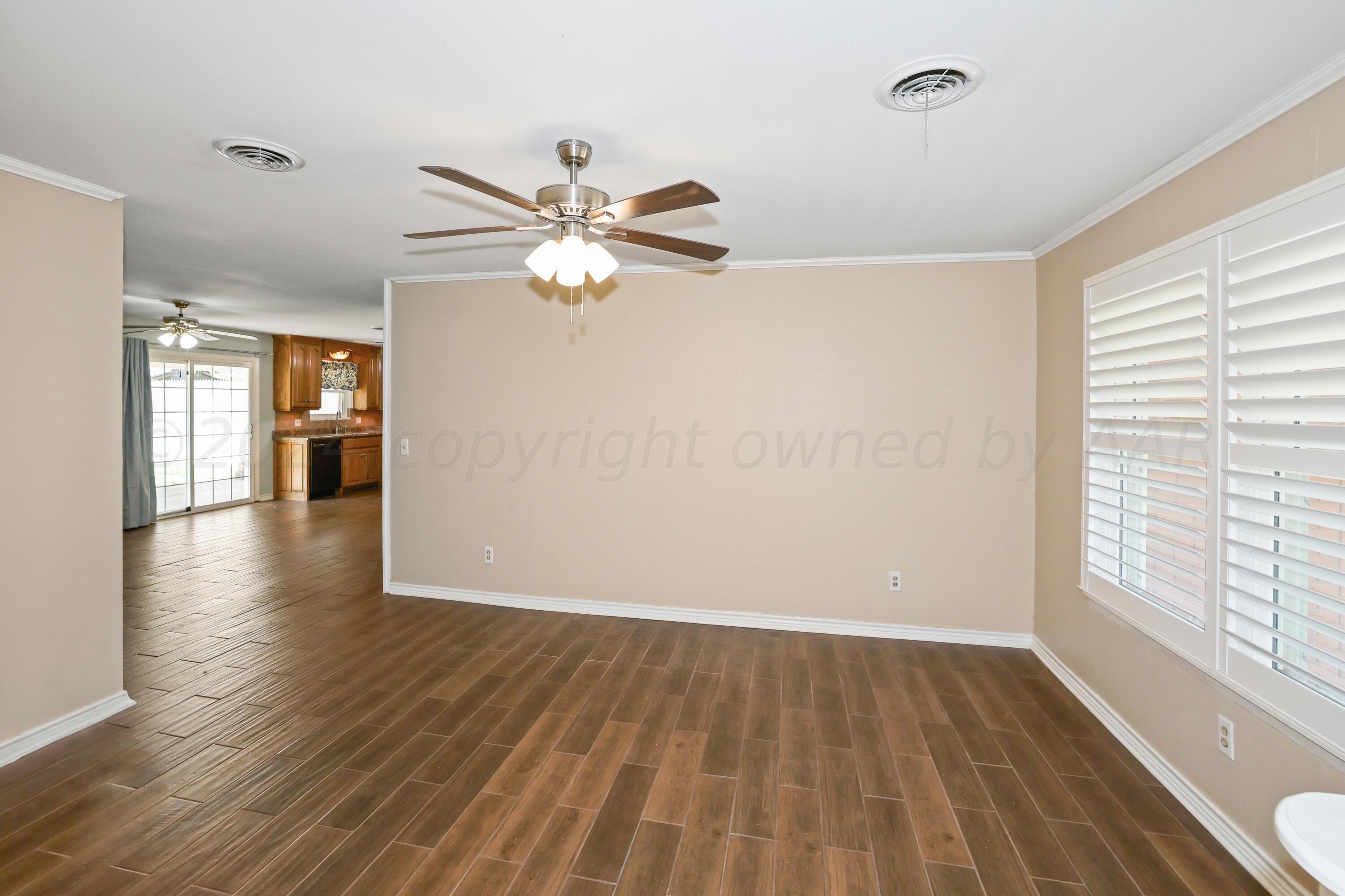 6005 Elmhurst Road Amarillo, TX 79106 - Photo 4 of 20 Living Area2