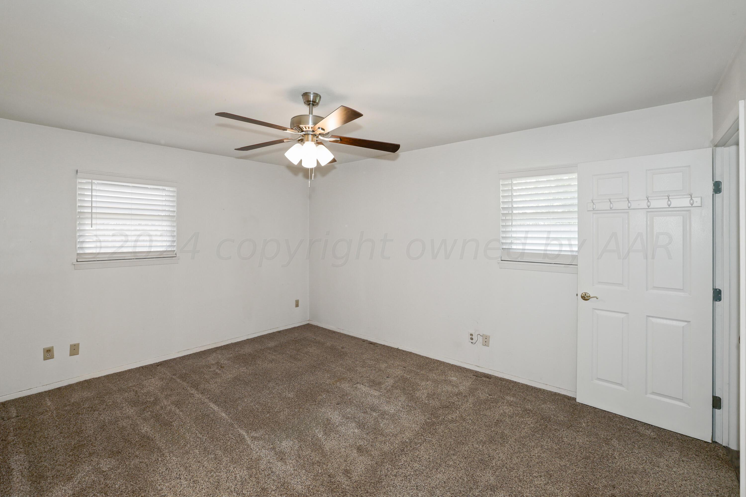 6005 Elmhurst Road Amarillo, TX 79106 - Photo 8 of 20 Master Bedroom