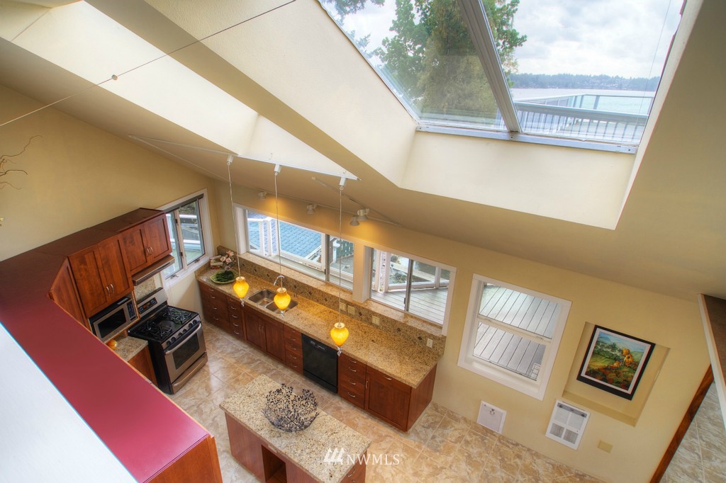 11112 Vernon Road Lake Stevens, WA 98258 - Photo 4 of 13 Gallery Image 4