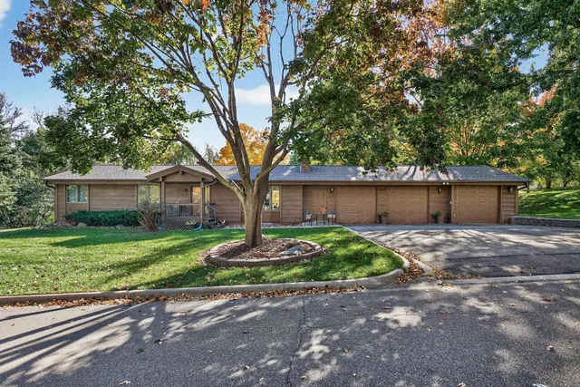 $569,900 | 18869 Clear View Drive, Minnetonka, MN 55345